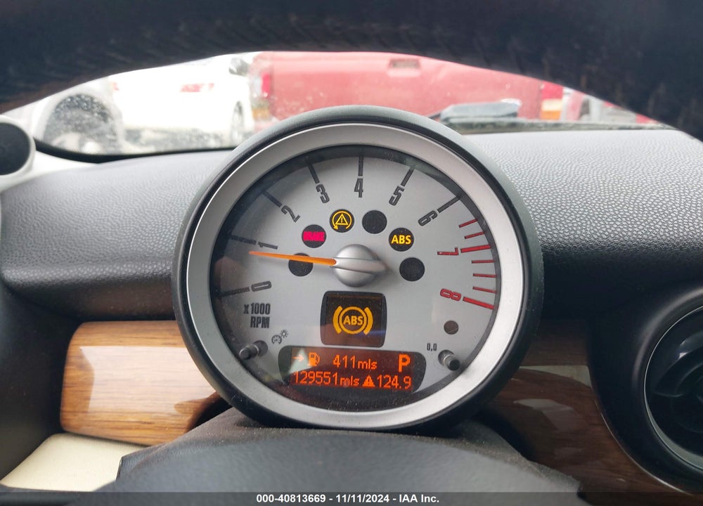 2009 MINI COOPER CLUBMAN VIN: WMWML33559TN68626