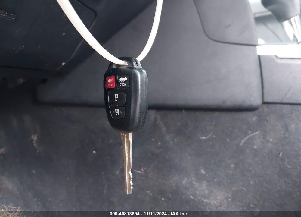 2012 TOYOTA CAMRY SE VIN: 4T1BF1FK3CU588166
