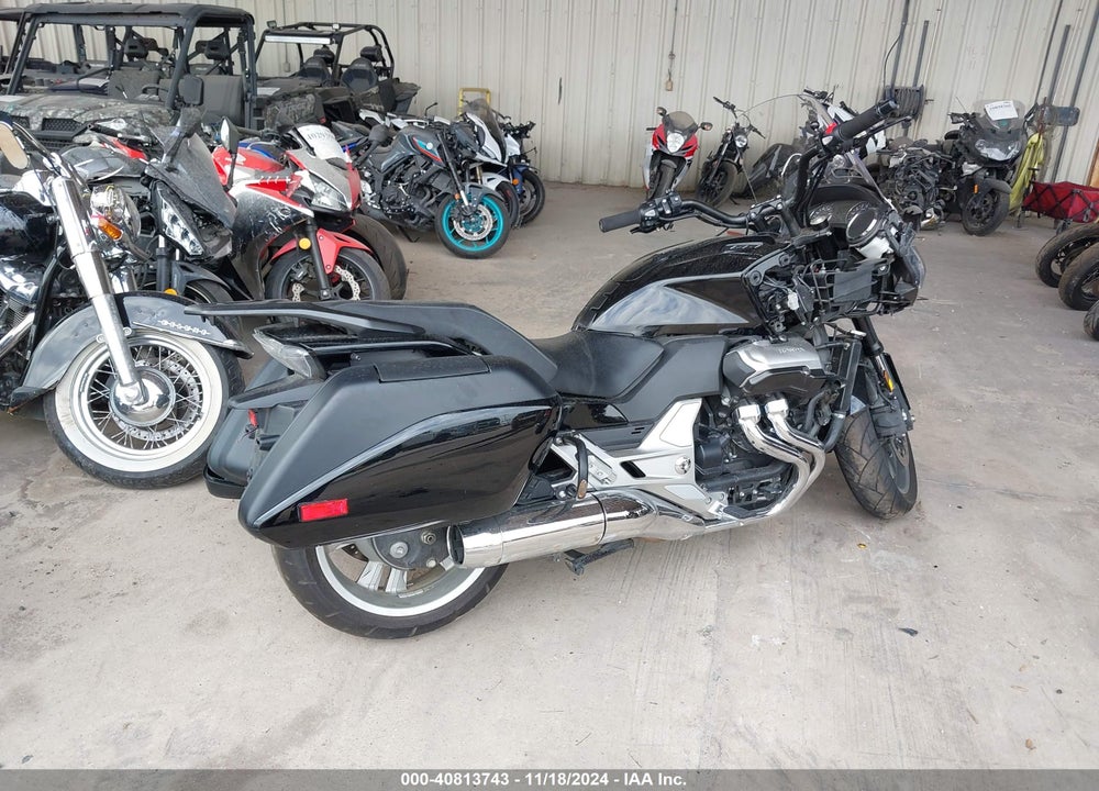 2014 HONDA CTX1300 VIN: JH2SC7417EK000477