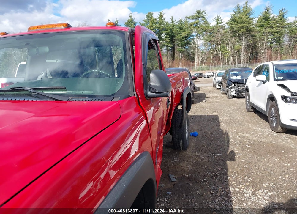 2007 GMC SIERRA 2500HD CLASSIC WORK TRUCK VIN: 1GTHK24U47E174415