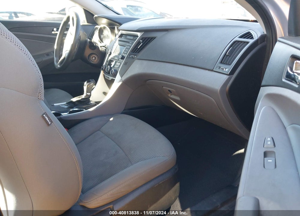 2014 HYUNDAI SONATA GLS VIN: 5NPEB4AC8EH894565
