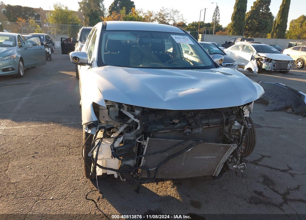 2016 NISSAN ROGUE S VIN: JN8AT2MT2GW004039