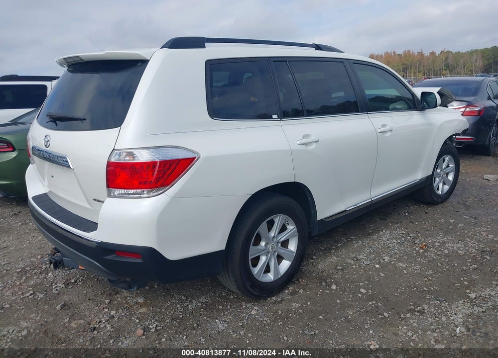 2013 TOYOTA HIGHLANDER BASE PLUS V6 VIN: 5TDBK3EH6DS206011