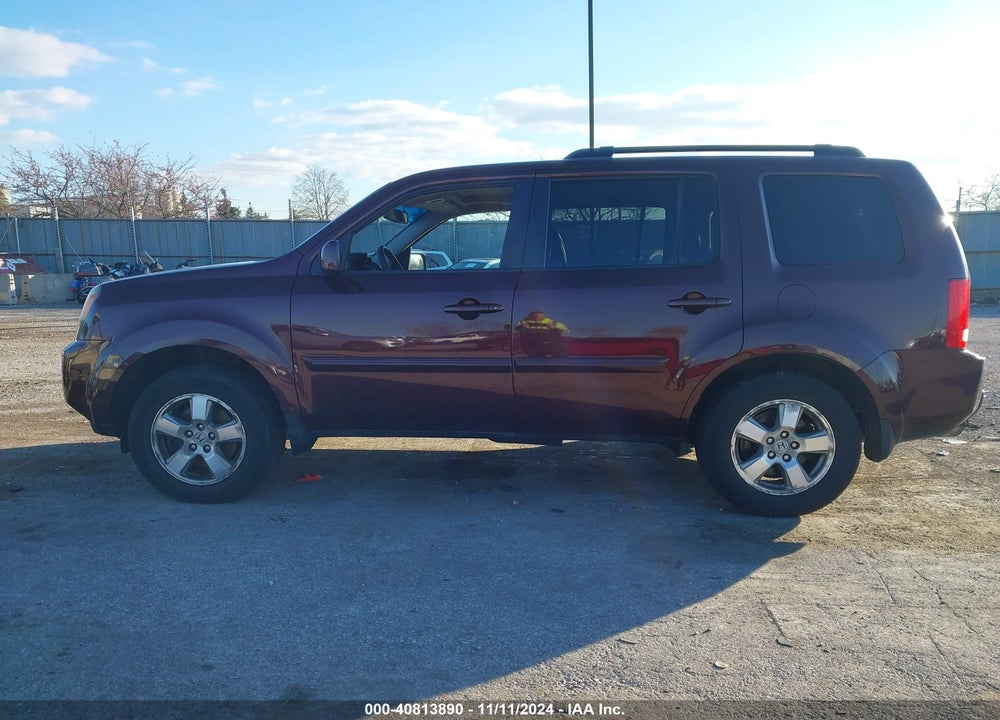 2011 HONDA PILOT EX-L VIN: 5FNYF4H57BB018802