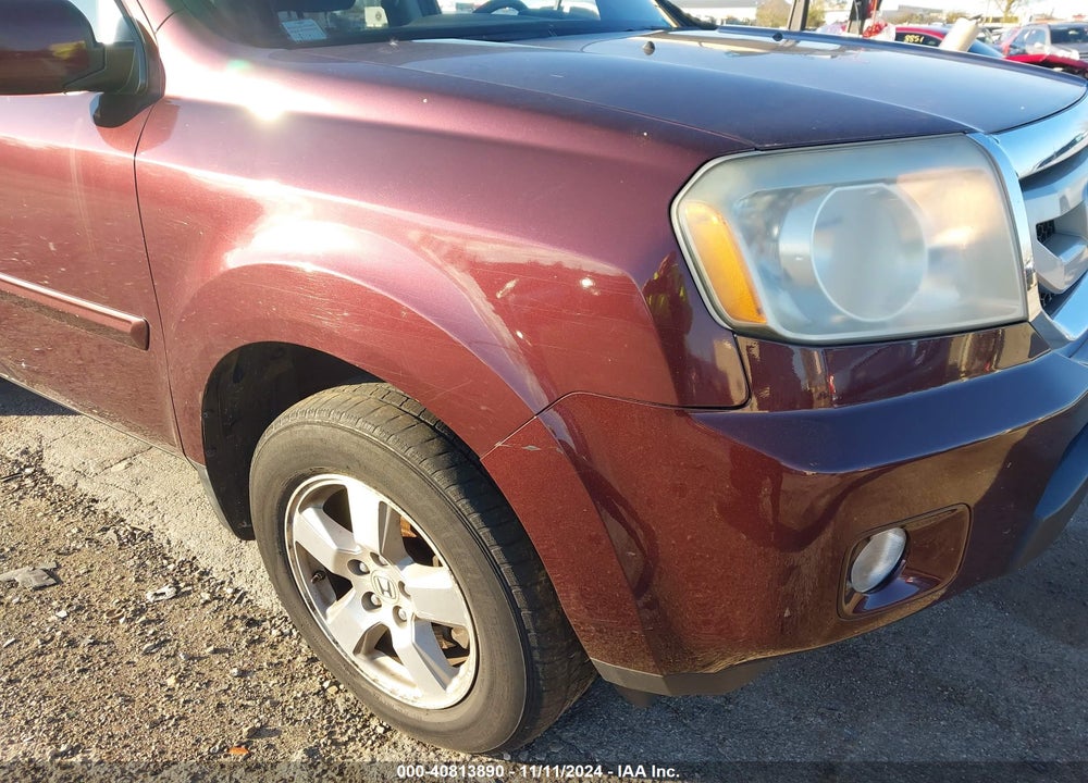 2011 HONDA PILOT EX-L VIN: 5FNYF4H57BB018802