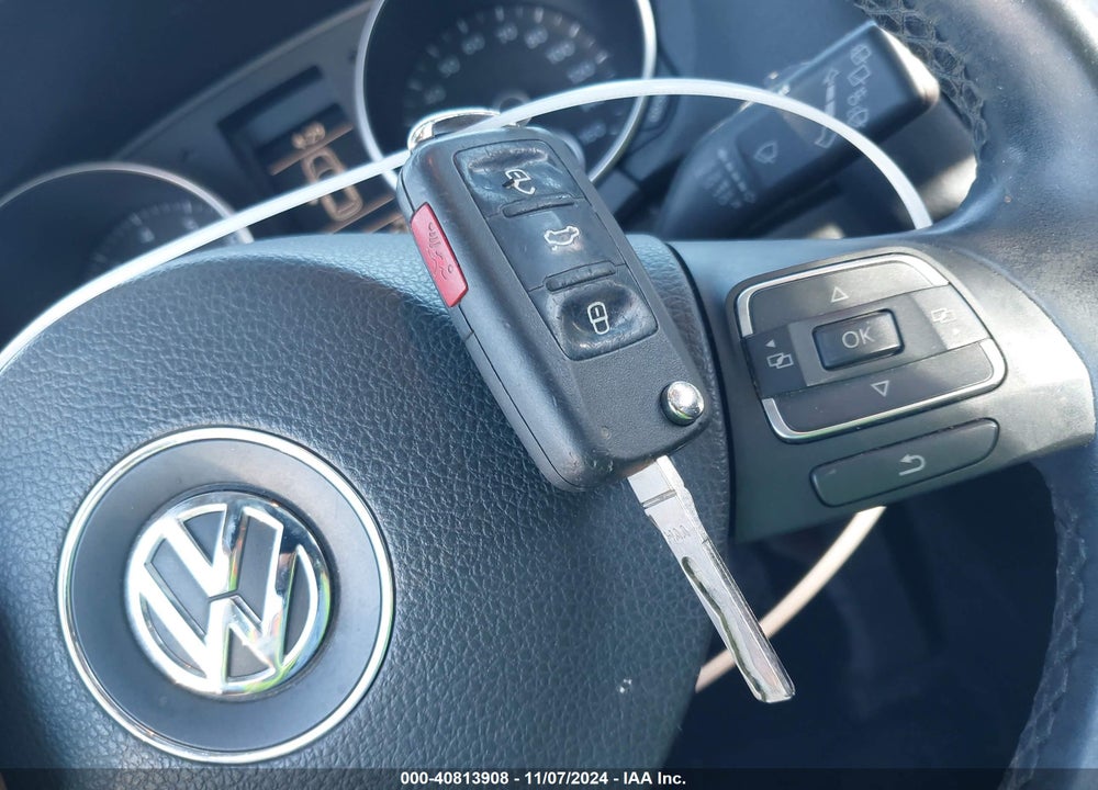 2011 VOLKSWAGEN JETTA SPORTWAGEN 2.5L SE VIN: 3VWPZ7AJ5BM682391