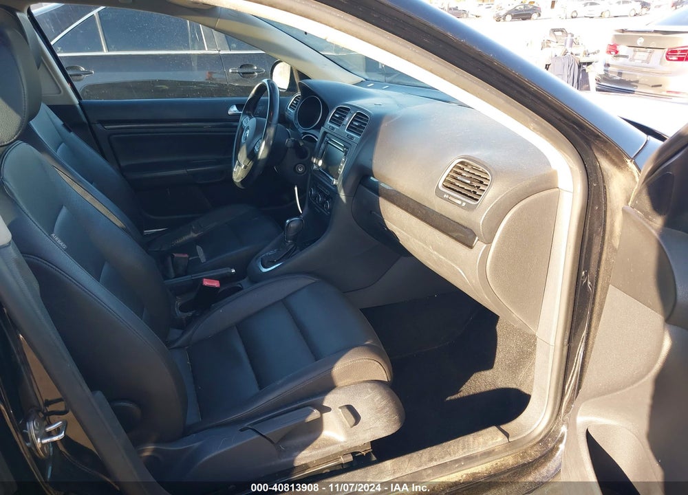 2011 VOLKSWAGEN JETTA SPORTWAGEN 2.5L SE VIN: 3VWPZ7AJ5BM682391