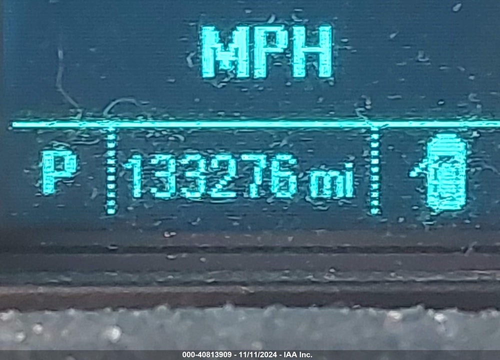 2013 CHEVROLET EQUINOX VIN: 1GNALBEK2DZ111885