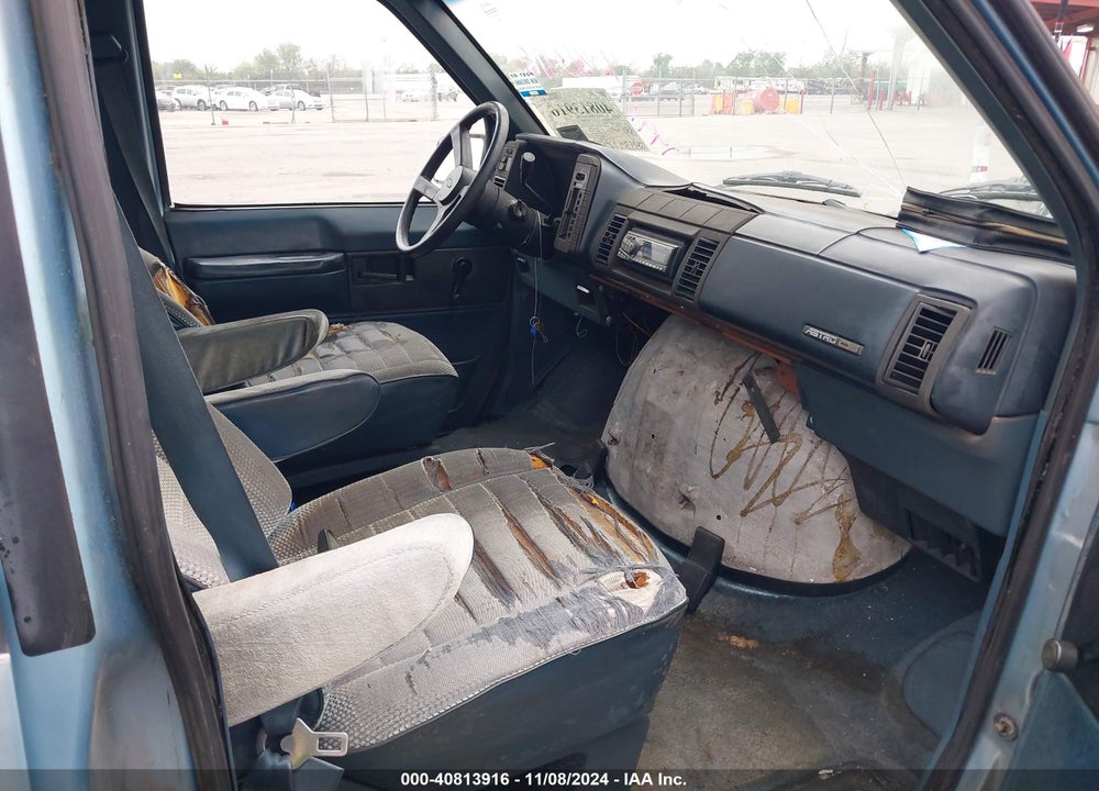 1991 CHEVROLET ASTRO VIN: 1GNDM19Z8MB129389