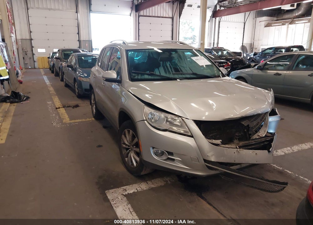2011 VOLKSWAGEN TIGUAN SE VIN: WVGBV7AX3BW530019