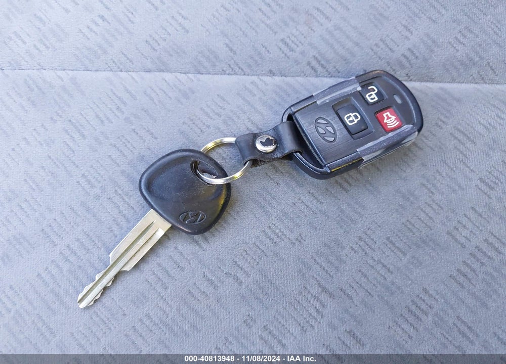 2004 HYUNDAI ELANTRA GLS/GT VIN: KMHDN46D34U895398