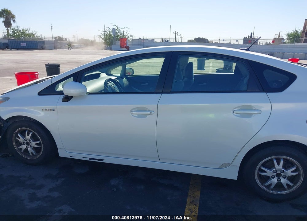 2011 TOYOTA PRIUS TWO VIN: JTDKN3DU4B1472921