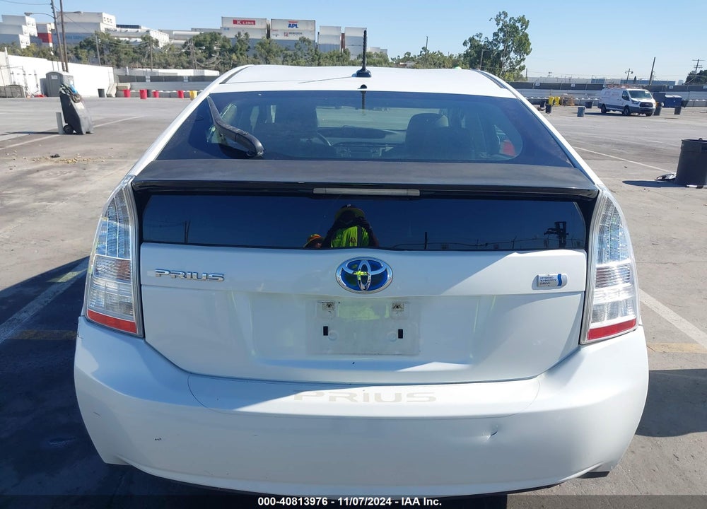 2011 TOYOTA PRIUS TWO VIN: JTDKN3DU4B1472921