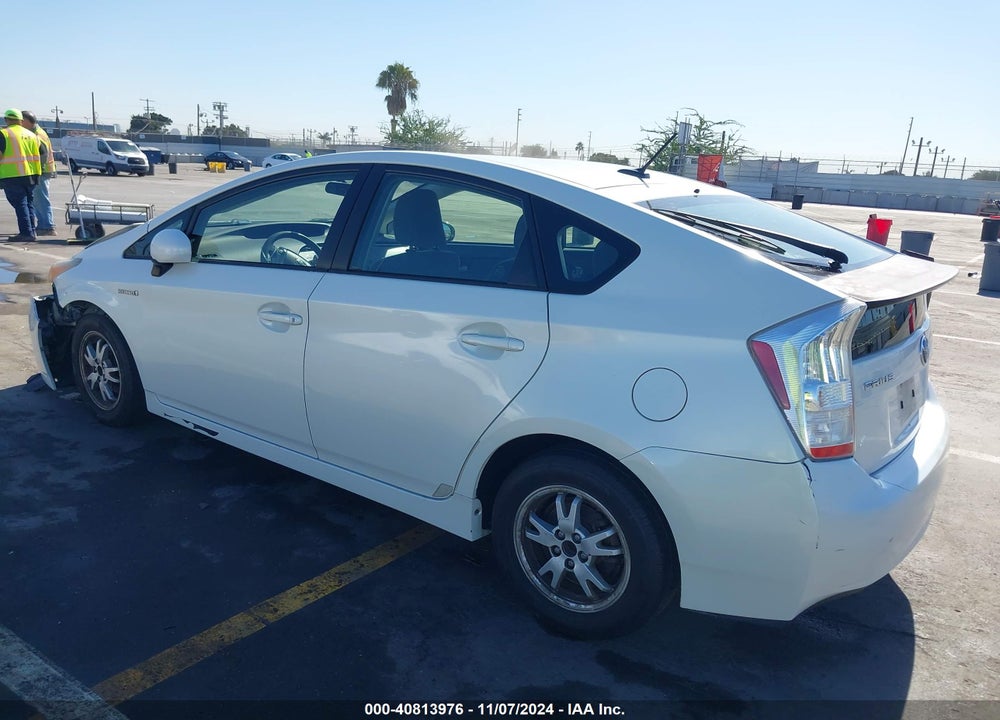 2011 TOYOTA PRIUS TWO VIN: JTDKN3DU4B1472921