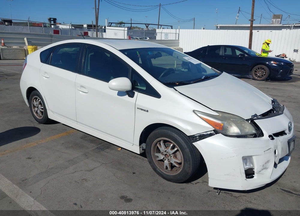 2011 TOYOTA PRIUS TWO VIN: JTDKN3DU4B1472921