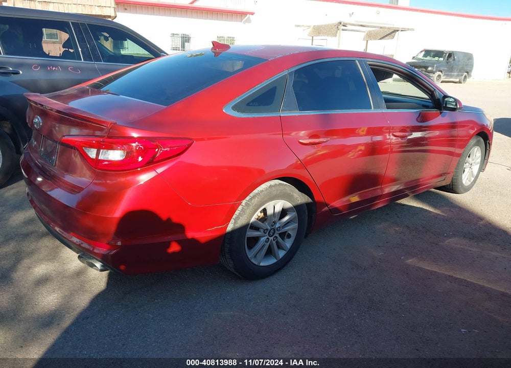 2015 HYUNDAI SONATA SE VIN: 5NPE24AF1FH194530