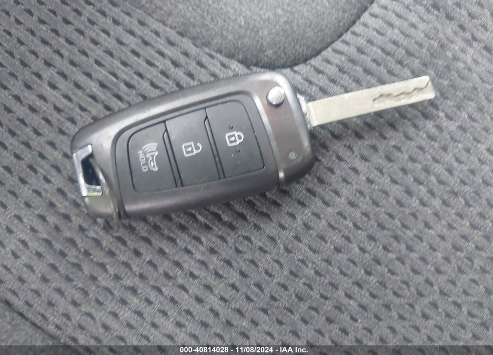 2020 HYUNDAI SANTA FE SE VIN: 5NMS23AD3LH232960