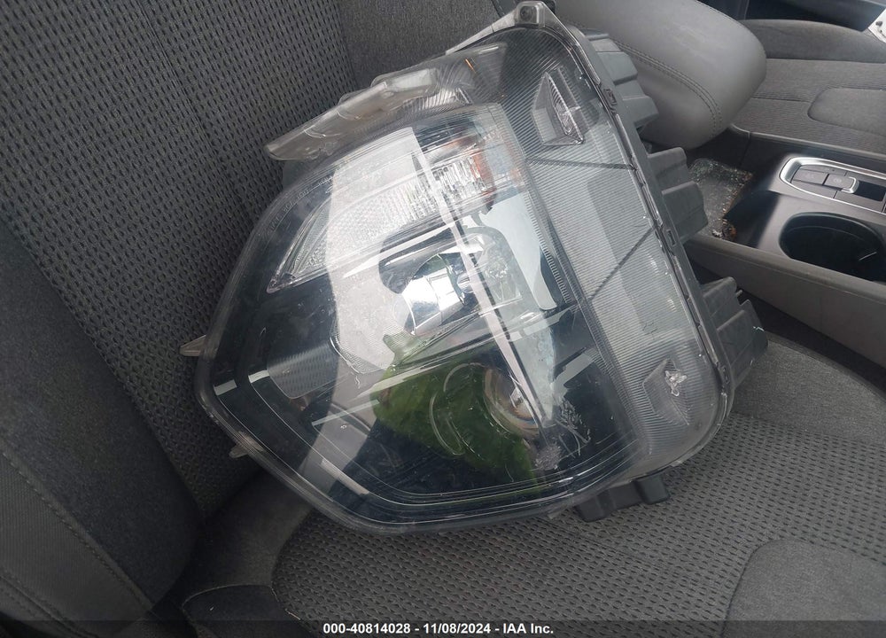 2020 HYUNDAI SANTA FE SE VIN: 5NMS23AD3LH232960
