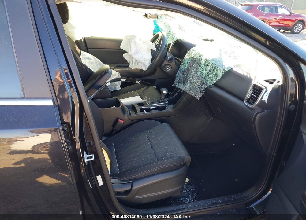 2019 KIA SPORTAGE LX VIN: KNDPMCAC9K7571414