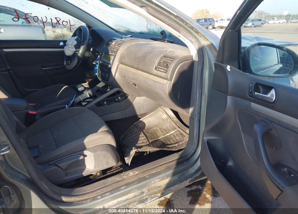 2007 VOLKSWAGEN RABBIT 4-DOOR VIN: WVWDR71K97W264177