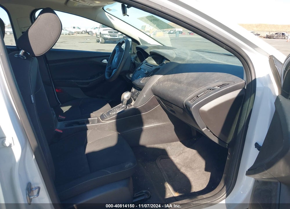 2016 FORD FOCUS SE VIN: 1FADP3F23GL277182