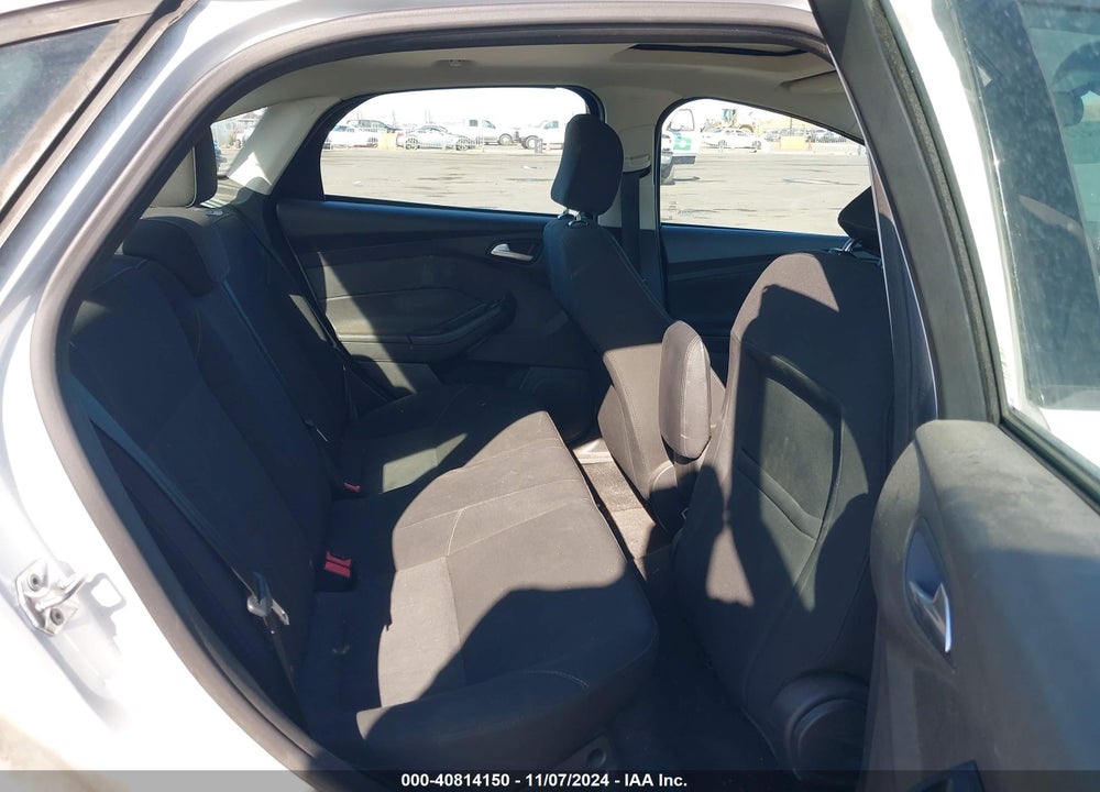 2016 FORD FOCUS SE VIN: 1FADP3F23GL277182