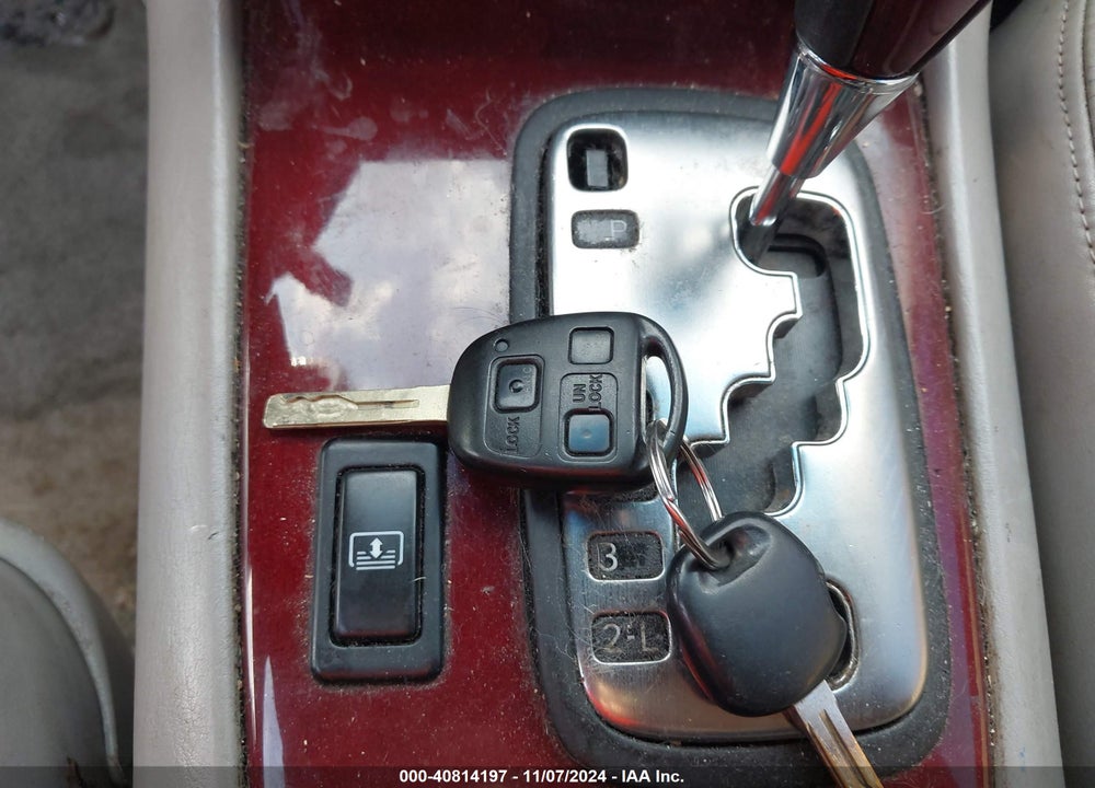 2004 LEXUS ES 330 BASE (A5) VIN: JTHBA30G740014292