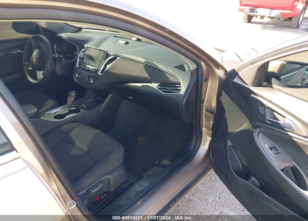 2019 CHEVROLET MALIBU VIN: 1G1ZD5STXKF149301