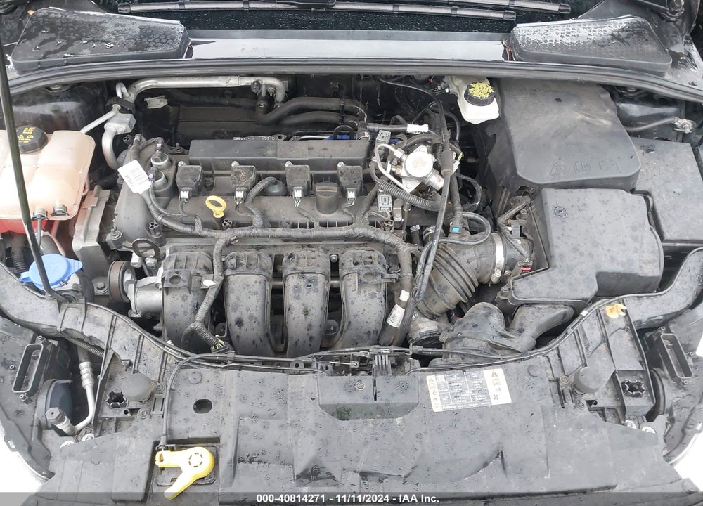 2017 FORD FOCUS SE VIN: 1FADP3F27HL300576