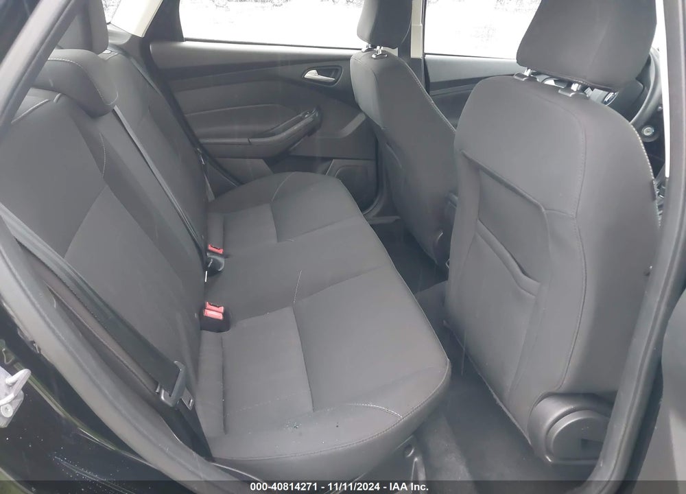 2017 FORD FOCUS SE VIN: 1FADP3F27HL300576