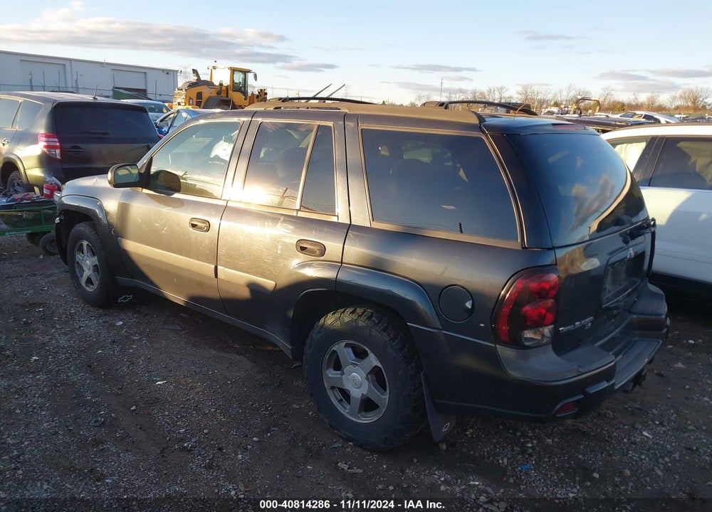 2005 CHEVROLET TRAILBLAZER LS VIN: 1GNDT13S552106720