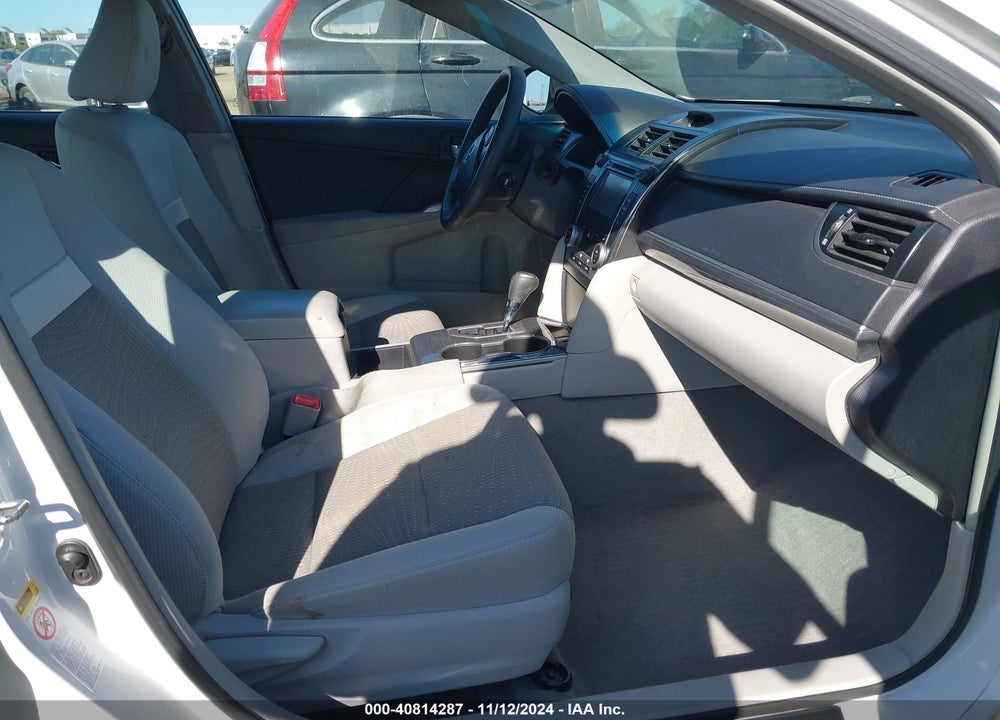 2014 TOYOTA CAMRY HYBRID LE VIN: 4T1BD1FK8EU137520