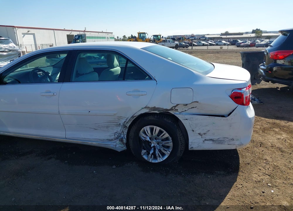 2014 TOYOTA CAMRY HYBRID LE VIN: 4T1BD1FK8EU137520
