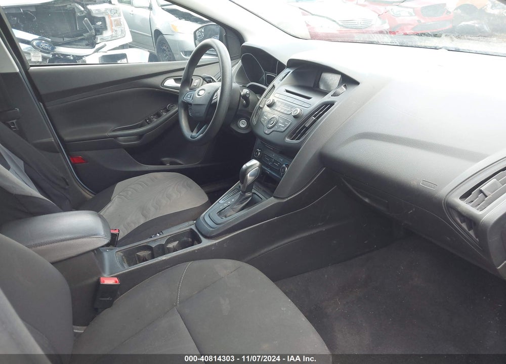 2016 FORD FOCUS SE VIN: 1FADP3K22GL385816