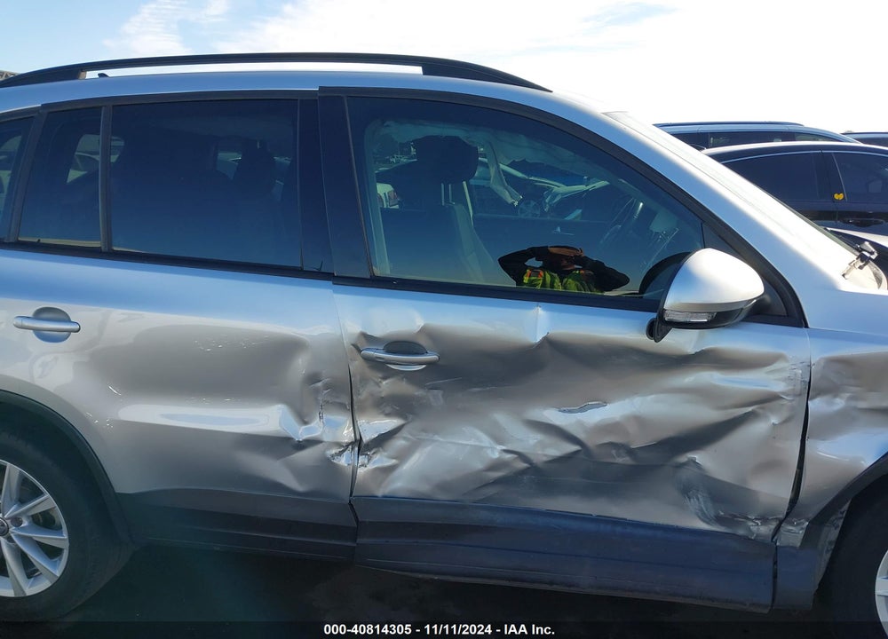 2018 VOLKSWAGEN TIGUAN LIMITED 2.0T VIN: WVGAV7AX4JK001373