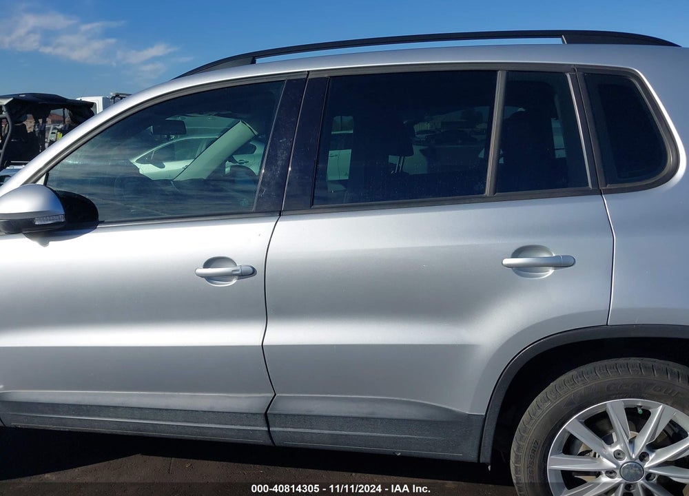 2018 VOLKSWAGEN TIGUAN LIMITED 2.0T VIN: WVGAV7AX4JK001373