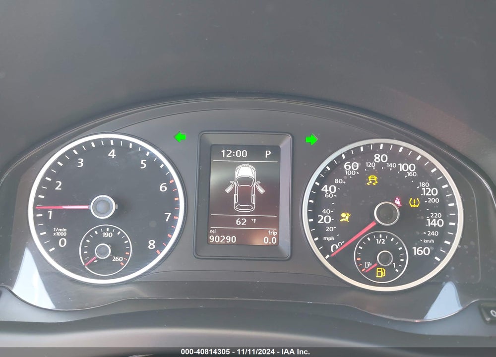2018 VOLKSWAGEN TIGUAN LIMITED 2.0T VIN: WVGAV7AX4JK001373