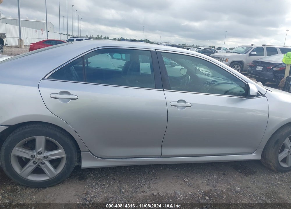 2014 TOYOTA CAMRY SE VIN: 4T1BF1FK5EU381295
