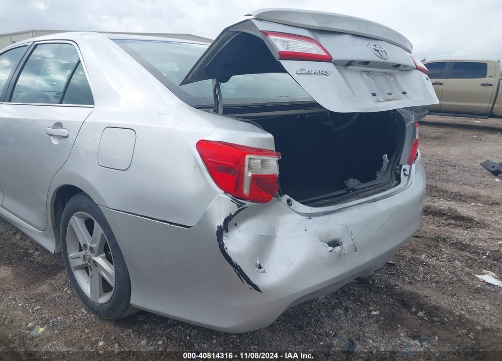 2014 TOYOTA CAMRY SE VIN: 4T1BF1FK5EU381295