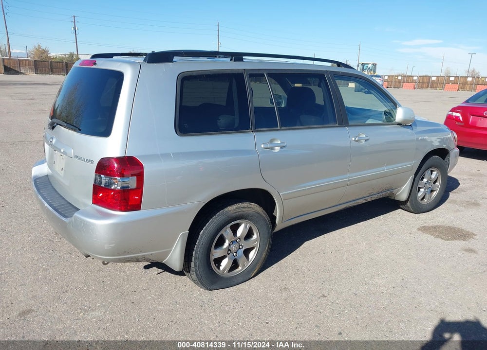 2005 TOYOTA HIGHLANDER LIMITED VIN: JTEEP21A250115853