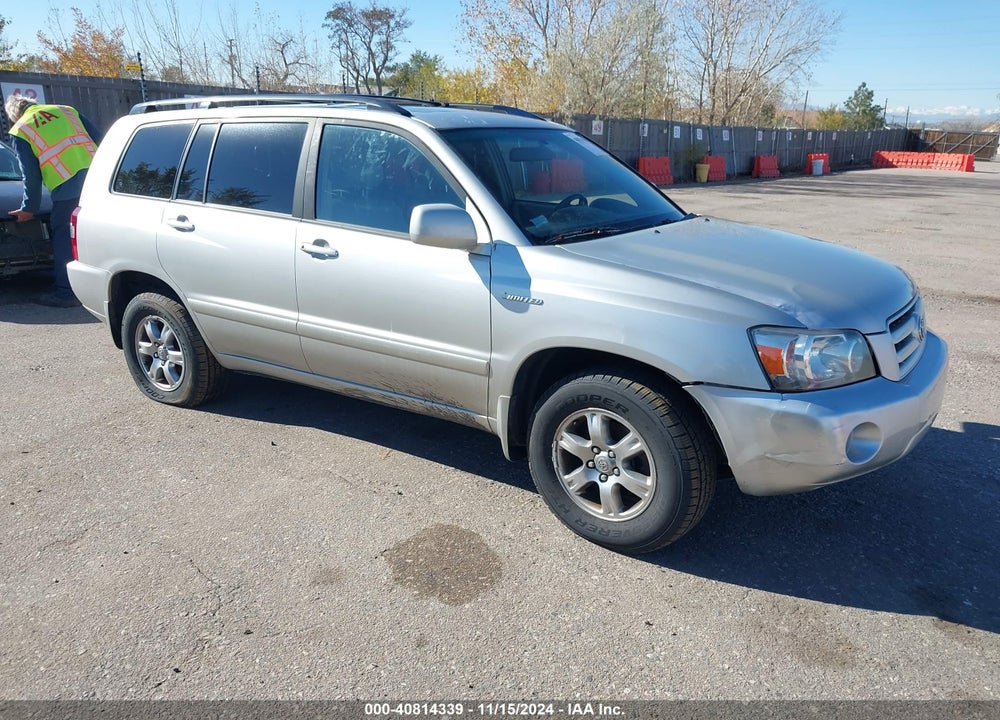 2005 TOYOTA HIGHLANDER LIMITED VIN: JTEEP21A250115853