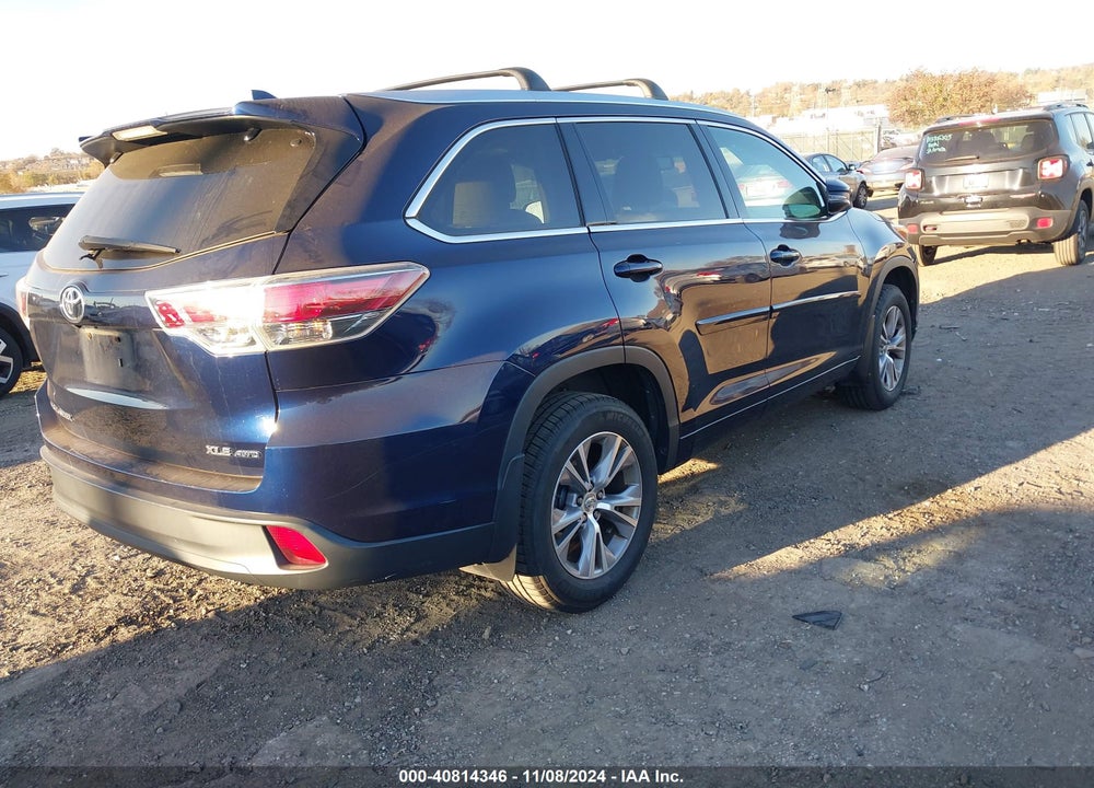2014 TOYOTA HIGHLANDER XLE V6 VIN: 5TDJKRFH3ES014043