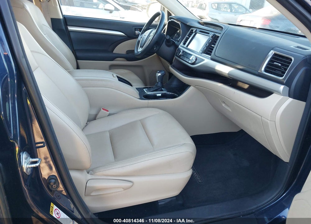 2014 TOYOTA HIGHLANDER XLE V6 VIN: 5TDJKRFH3ES014043