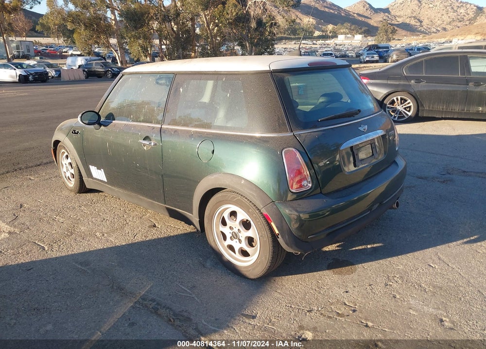2005 MINI COOPER VIN: WMWRC33495TJ65160
