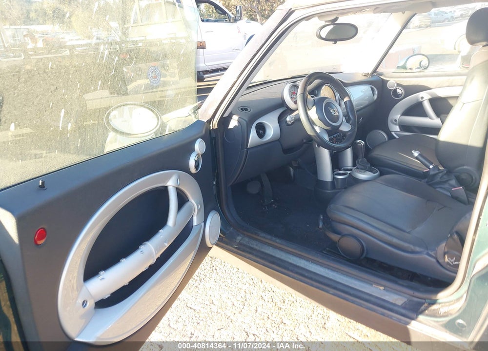 2005 MINI COOPER VIN: WMWRC33495TJ65160