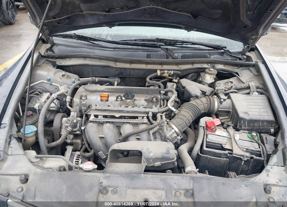 2010 HONDA ACCORD 2.4 LX VIN: 1HGCP2F31AA048870