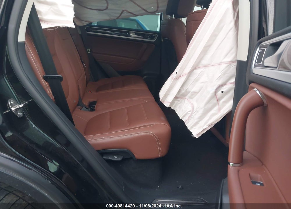2017 VOLKSWAGEN TOUAREG V6 EXECUTIVE VIN: WVGGF7BP6HD005767