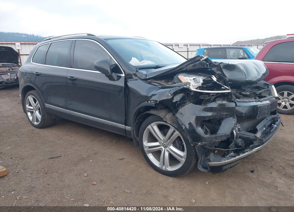 2017 VOLKSWAGEN TOUAREG V6 EXECUTIVE VIN: WVGGF7BP6HD005767