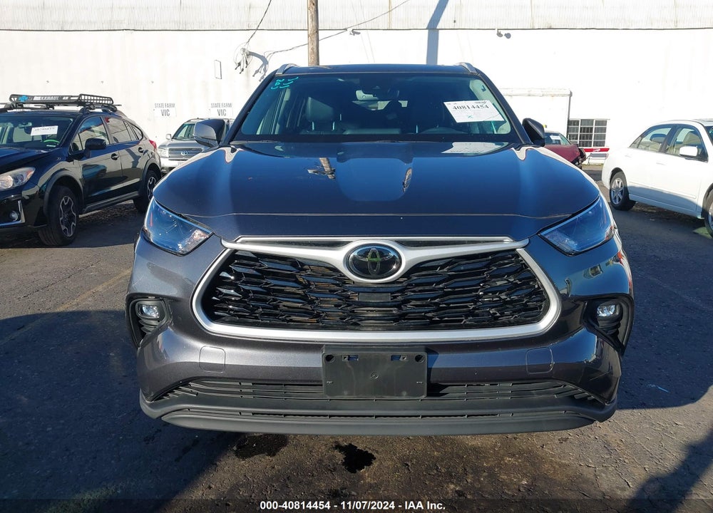 2022 TOYOTA HIGHLANDER XLE VIN: 5TDHZRBH6NS580892