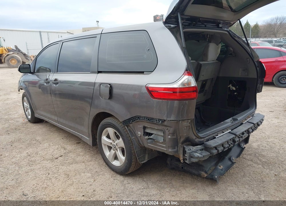 2018 TOYOTA SIENNA L 7 PASSENGER VIN: 5TDZZ3DC6JS952339